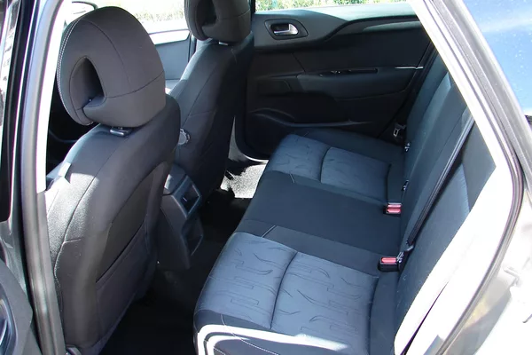 Citroën C4 II. 1.6 VTi 120PS KLIMA NAVI - foto 12