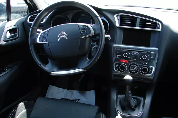 Citroën C4 II. 1.6 VTi 120PS KLIMA NAVI - foto 13