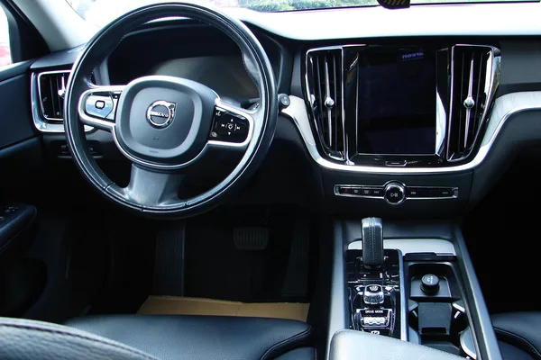 Volvo V60 CC 2.0B4 TT AWD MildHybrid 8AT - foto 13