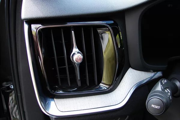 Volvo V60 CC 2.0B4 TT AWD MildHybrid 8AT - foto 18