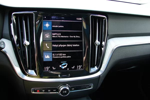 Volvo V60 CC 2.0B4 TT AWD MildHybrid 8AT - foto 25