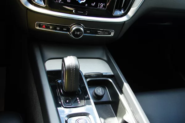 Volvo V60 CC 2.0B4 TT AWD MildHybrid 8AT - foto 26