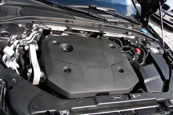 Volvo V60 CC 2.0B4 TT AWD MildHybrid 8AT - foto 36