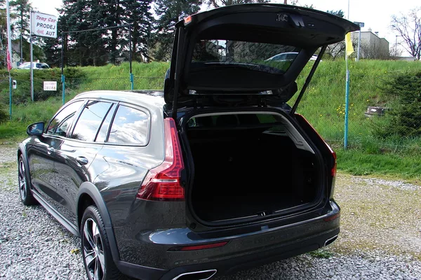 Volvo V60 CC 2.0B4 TT AWD MildHybrid 8AT - foto 38