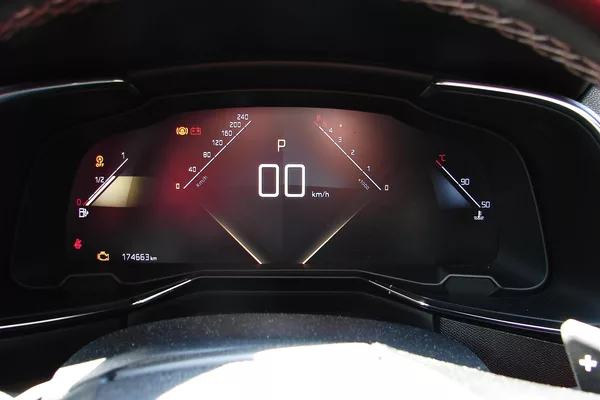 DS Automobiles DS7 Crossback 2.0 BlueHDi 176PS 8-AT KLIMA - foto 18