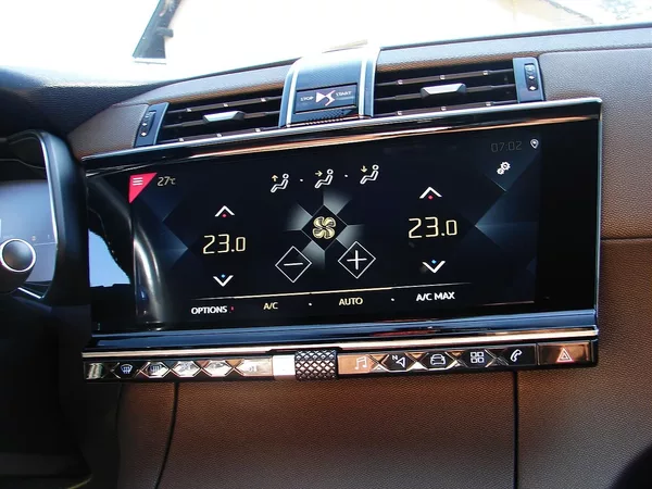 DS Automobiles DS7 Crossback 2.0 BlueHDi 176PS 8-AT KLIMA - foto 27