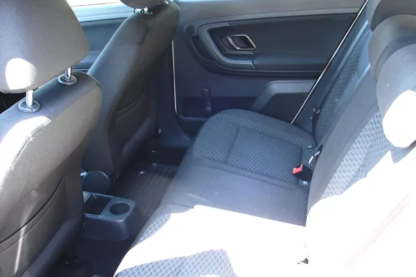 Škoda Fabia 1.6 TDi + KOLA, KLIMA,STK,ČR - foto 13
