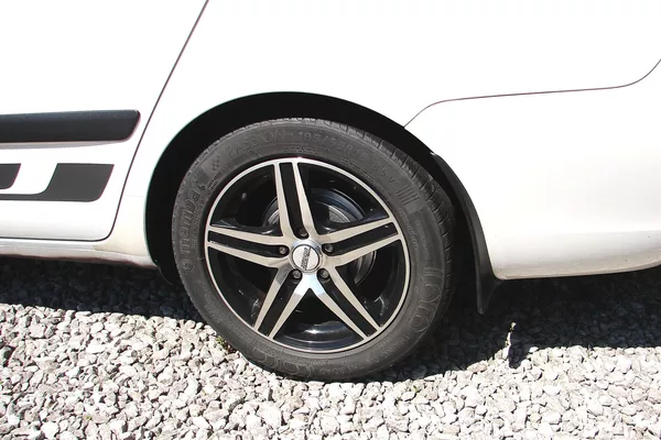 Škoda Fabia 1.6 TDi + KOLA, KLIMA,STK,ČR - foto 32