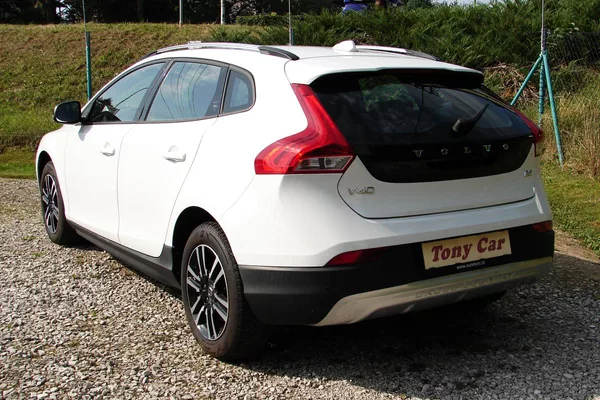 Volvo V40 2.0D 16V 120PS Cross Country - foto 8