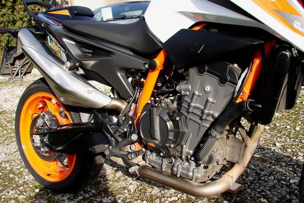 KTM 890 Duke R 121PS ČR 1. maj. v Záruce DPH! - foto 10