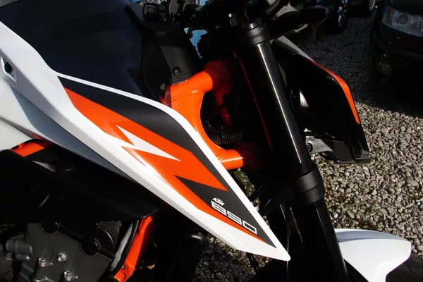 KTM 890 Duke R 121PS ČR 1. maj. v Záruce DPH! - foto 11