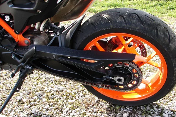 KTM 890 Duke R 121PS ČR 1. maj. v Záruce DPH! - foto 16