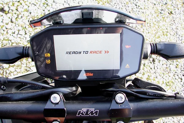 KTM 890 Duke R 121PS ČR 1. maj. v Záruce DPH! - foto 19