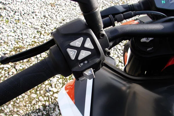 KTM 890 Duke R 121PS ČR 1. maj. v Záruce DPH! - foto 27