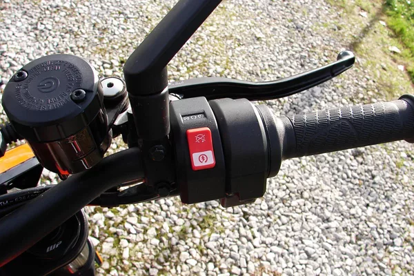 KTM 890 Duke R 121PS ČR 1. maj. v Záruce DPH! - foto 28