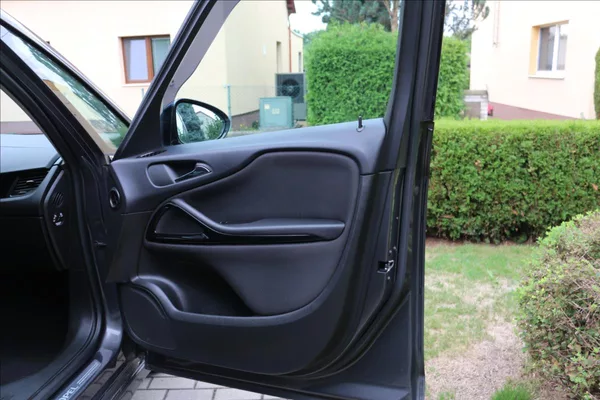 Opel Zafira 1,4 Tourer, Turbo, DSG, 7míst - foto 20