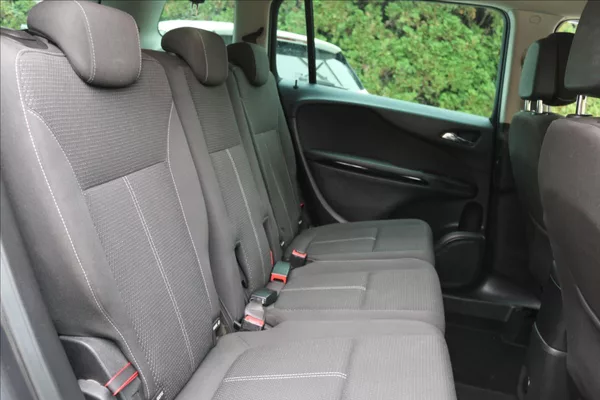 Opel Zafira 1,4 Tourer, Turbo, DSG, 7míst - foto 29