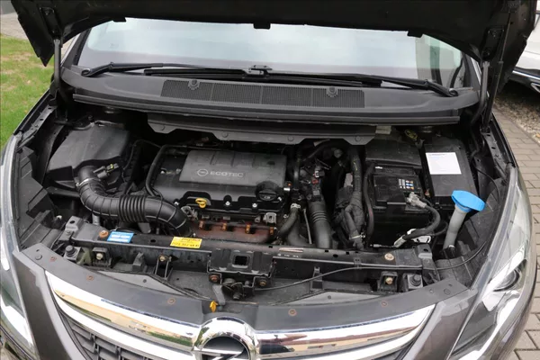 Opel Zafira 1,4 Tourer, Turbo, DSG, 7míst - foto 36