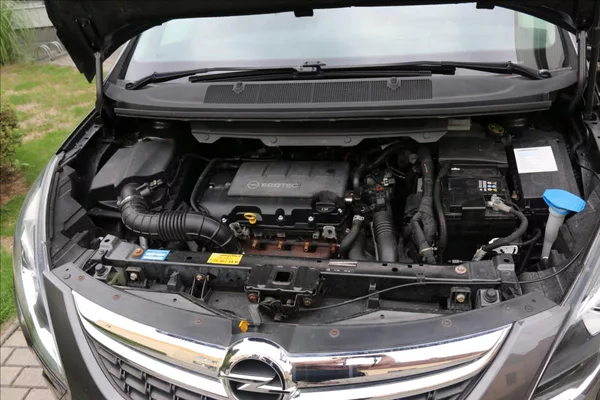 Opel Zafira 1,4 Tourer, Turbo, DSG, 7míst - foto 37