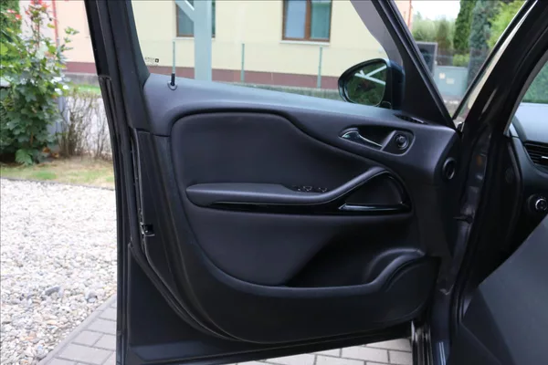 Opel Zafira 1,4 Tourer, Turbo, DSG, 7míst - foto 7