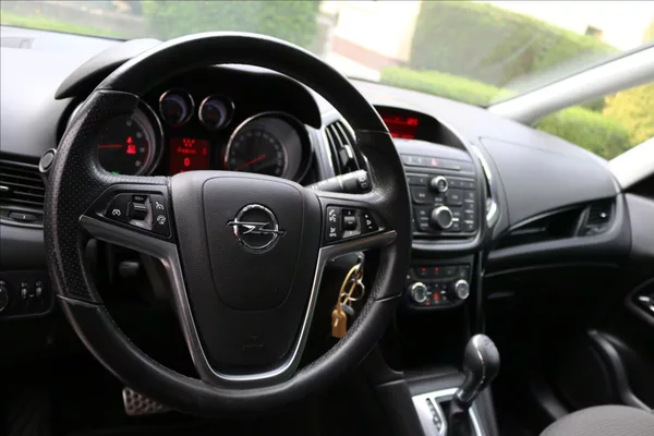 Opel Zafira 1,4 Tourer, Turbo, DSG, 7míst - foto 9