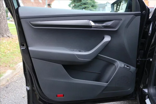 Škoda Karoq 2,0 Sportline,4x4, Automat - foto 9