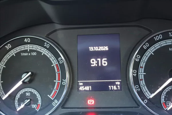 Škoda Karoq 1,0 85kW, ČR, 45000 KM - foto 17
