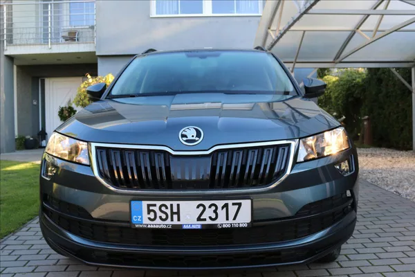 Škoda Karoq 1,0 85kW, ČR, 45000 KM - foto 2