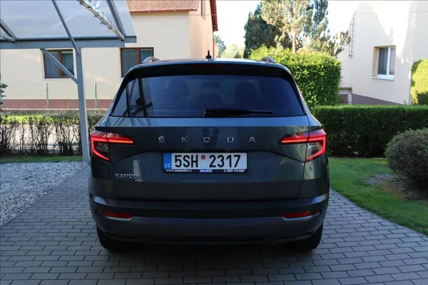 Škoda Karoq 1,0 85kW, ČR, 45000 KM - foto 5
