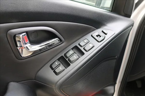 Hyundai ix35 1,6 ČR, 149000Km - foto 12