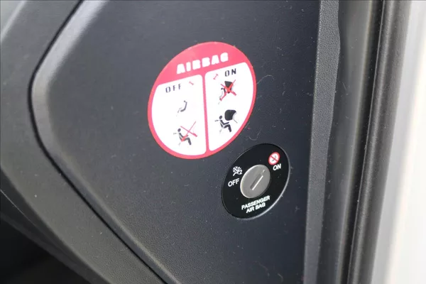 Hyundai ix35 1,6 ČR, 149000Km - foto 28
