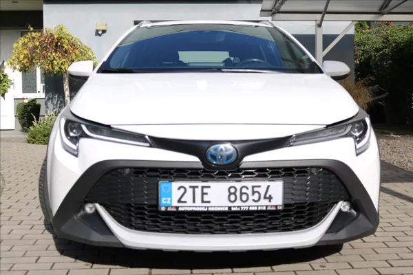 Toyota Corolla 2,0 Hybrid,1.Maj. ČR, DPH - foto 2