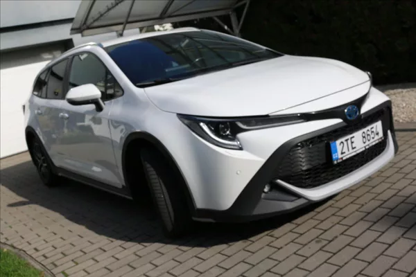 Toyota Corolla 2,0 Hybrid,1.Maj. ČR, DPH - foto 3