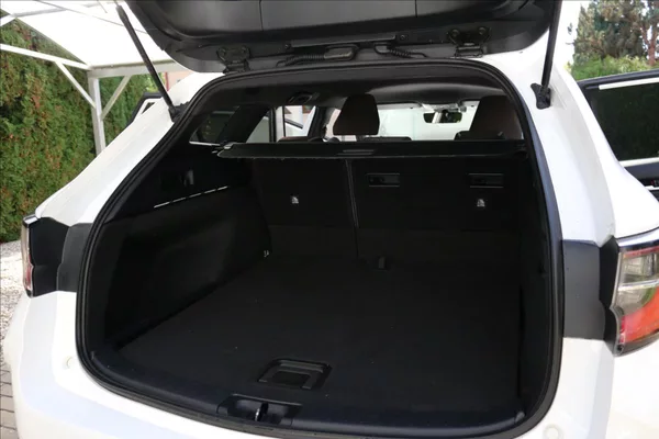 Toyota Corolla 2,0 Hybrid,1.Maj. ČR, DPH - foto 41