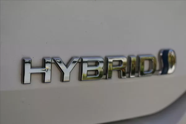 Toyota Corolla 2,0 Hybrid,1.Maj. ČR, DPH - foto 8