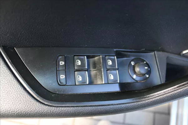 Škoda Superb 2,0 TDi, DSG , 4x4 - foto 12