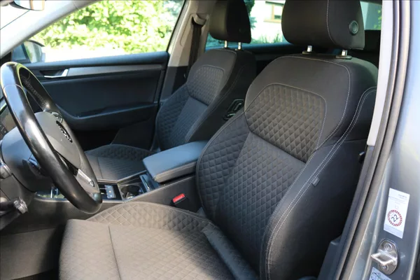 Škoda Superb 2,0 TDi, DSG , 4x4 - foto 14
