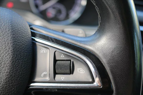 Škoda Superb 2,0 TDi, DSG , 4x4 - foto 18