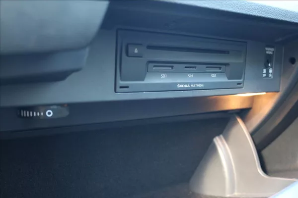 Škoda Superb 2,0 TDi, DSG , 4x4 - foto 31