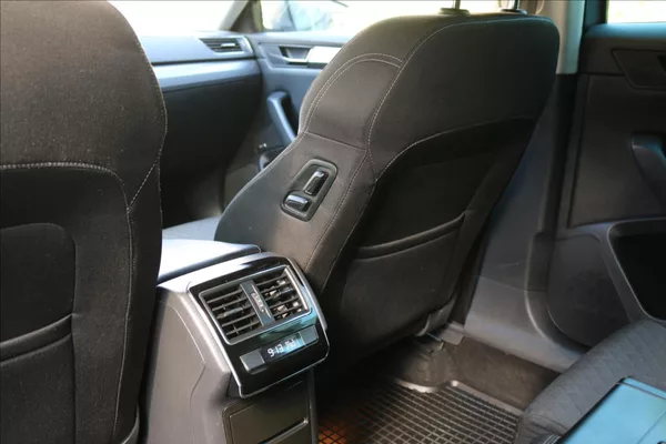 Škoda Superb 2,0 TDi, DSG , 4x4 - foto 37