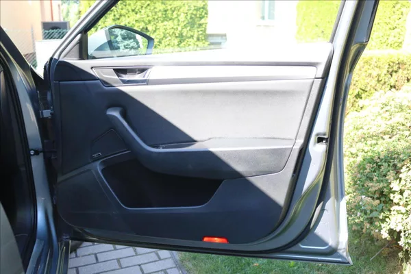 Škoda Superb 2,0 TDi, DSG , 4x4 - foto 39