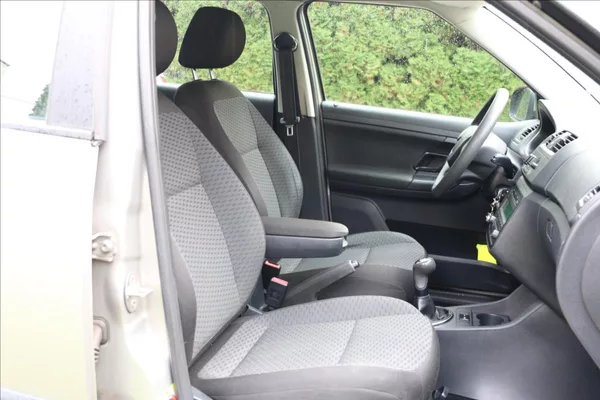 Škoda Fabia 1,2 51KW, KLIMA - foto 23