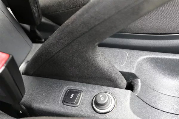 Škoda Fabia 1,2 51KW, KLIMA - foto 24