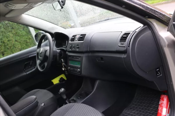 Škoda Fabia 1,2 51KW, KLIMA - foto 25