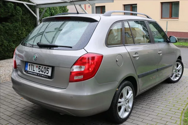 Škoda Fabia 1,2 51KW, KLIMA - foto 9