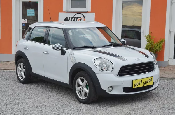 Mini Countryman 1.6D 66kW / STK 03/2028