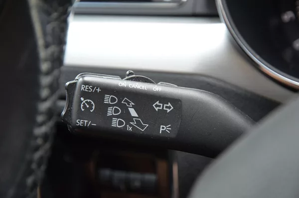 Škoda Superb 2.0 TDi DSG 4x4 WEBASTO /TAŽNÉ - foto 24