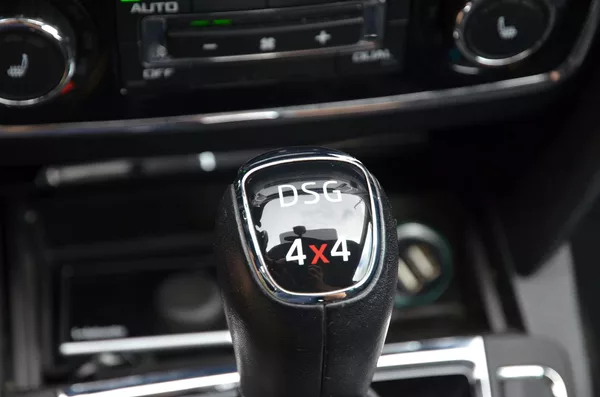 Škoda Superb 2.0 TDi DSG 4x4 WEBASTO /TAŽNÉ - foto 27