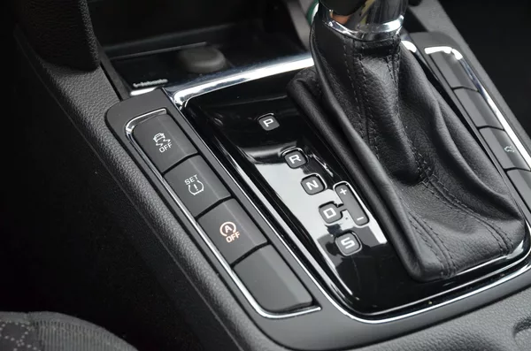 Škoda Superb 2.0 TDi DSG 4x4 WEBASTO /TAŽNÉ - foto 28