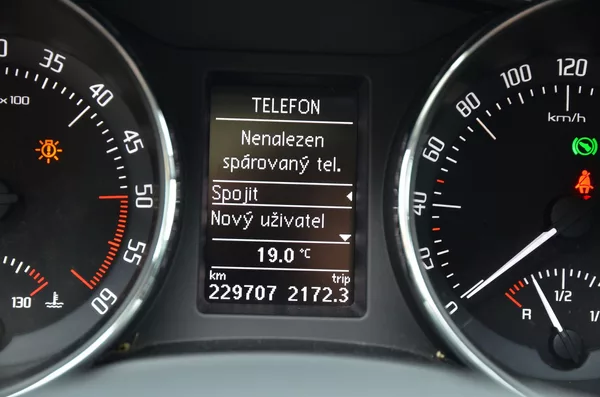 Škoda Superb 2.0 TDi DSG 4x4 WEBASTO /TAŽNÉ - foto 31